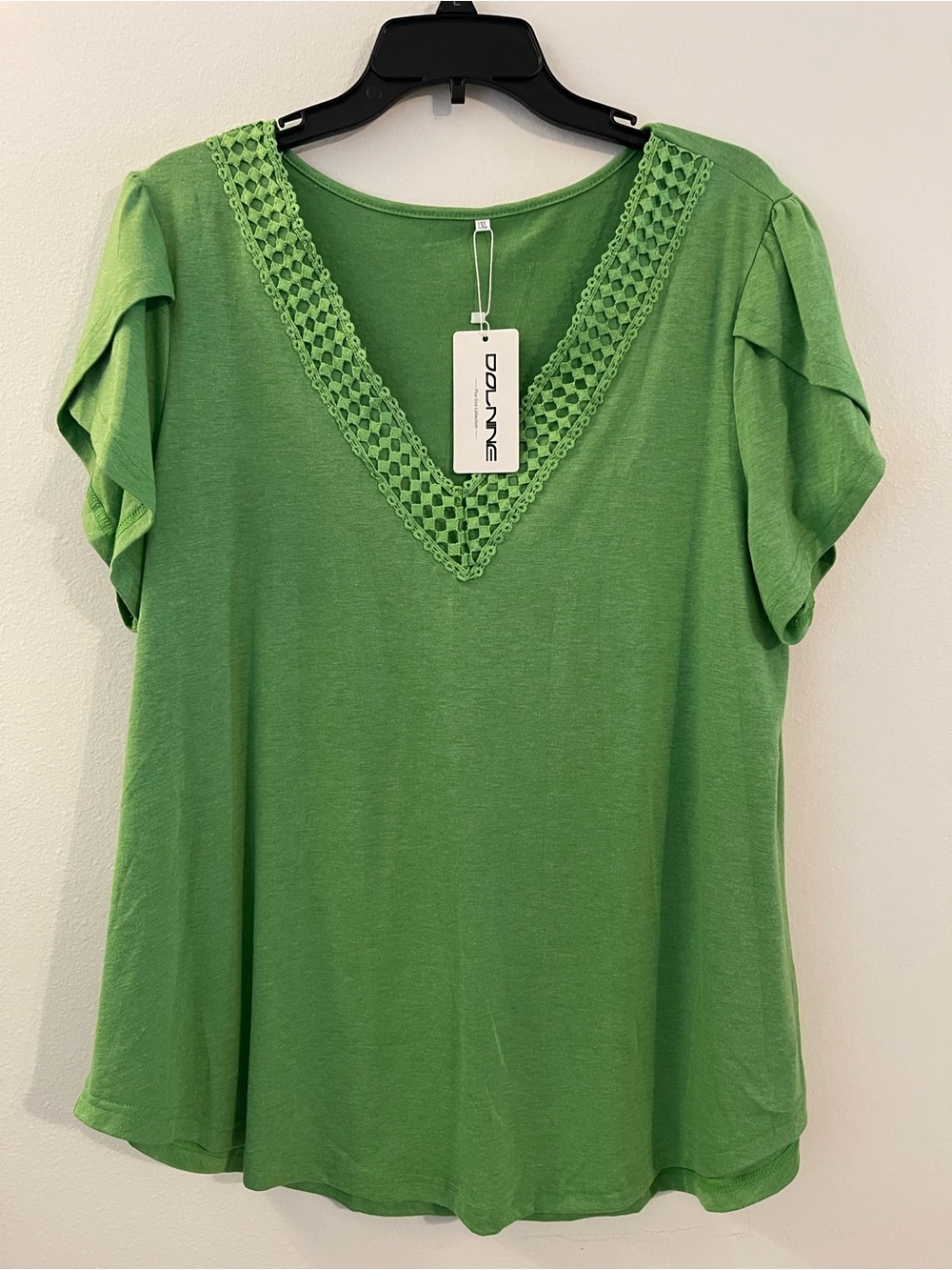 dolan Bright Green V-Neck Crochet Trim Short Sleeve Tee